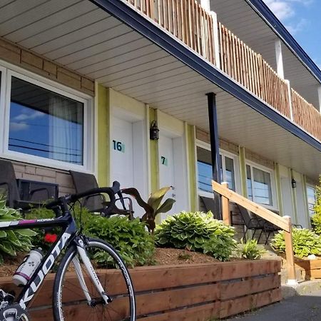 Auberge Happy Logis Lac-Etchemin 외부 사진